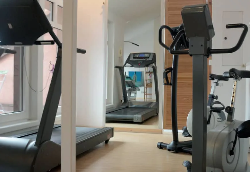 Therapiebereich fuer orthopaedische und neurologische Behandlungen